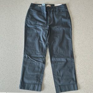 Loft straight crop, size 6 petite